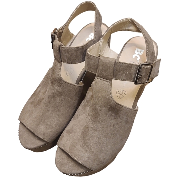 BC Footwear Women's Here We Go Now Platform Wedge Sandal, Taupe v-Suede, 8.5 - Picture 4 of 10
